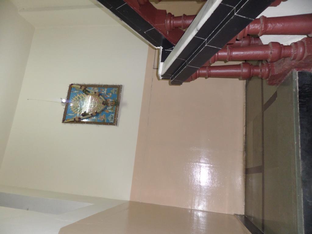 Chalukya Deluxe Hotel Kolhapur Exterior foto